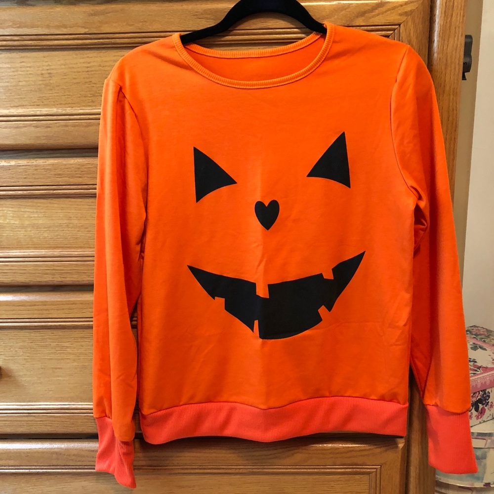 🎃 adorable jack-o-lantern pullover🎃 NWOT